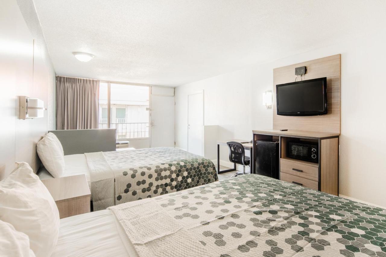 Econo Lodge Inn & Suites Near Bricktown Oklahoma City Buitenkant foto