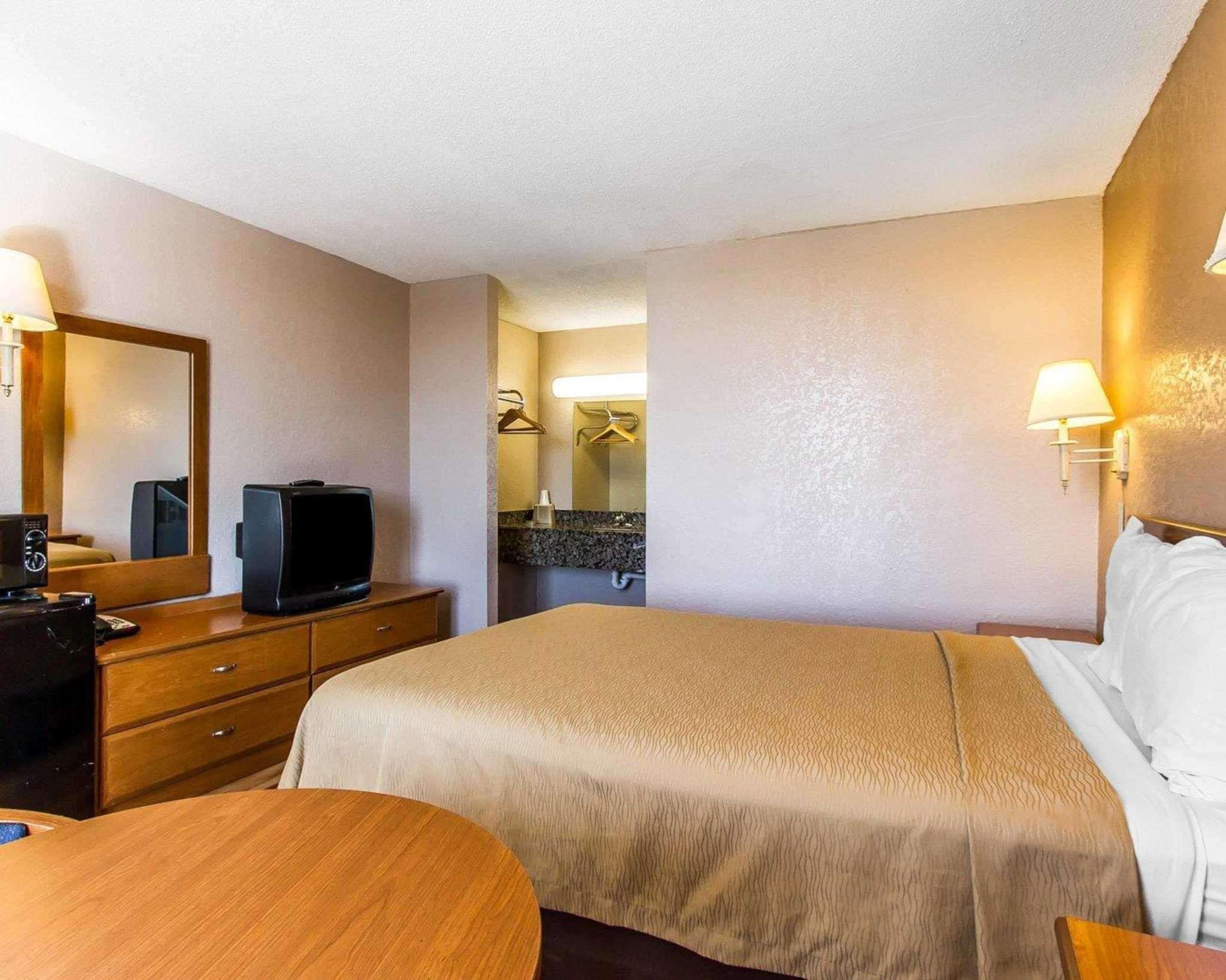 Econo Lodge Inn & Suites Near Bricktown Oklahoma City Buitenkant foto