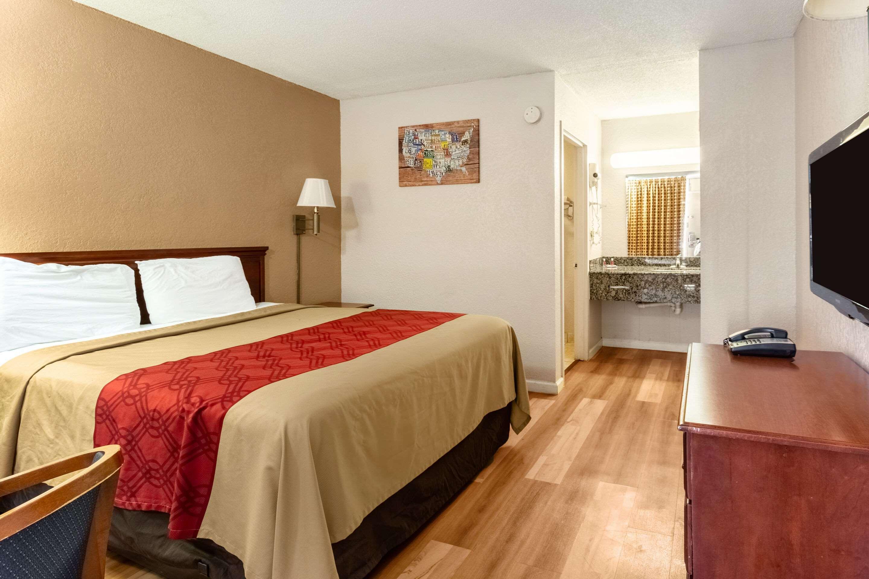 Econo Lodge Inn & Suites Near Bricktown Oklahoma City Buitenkant foto