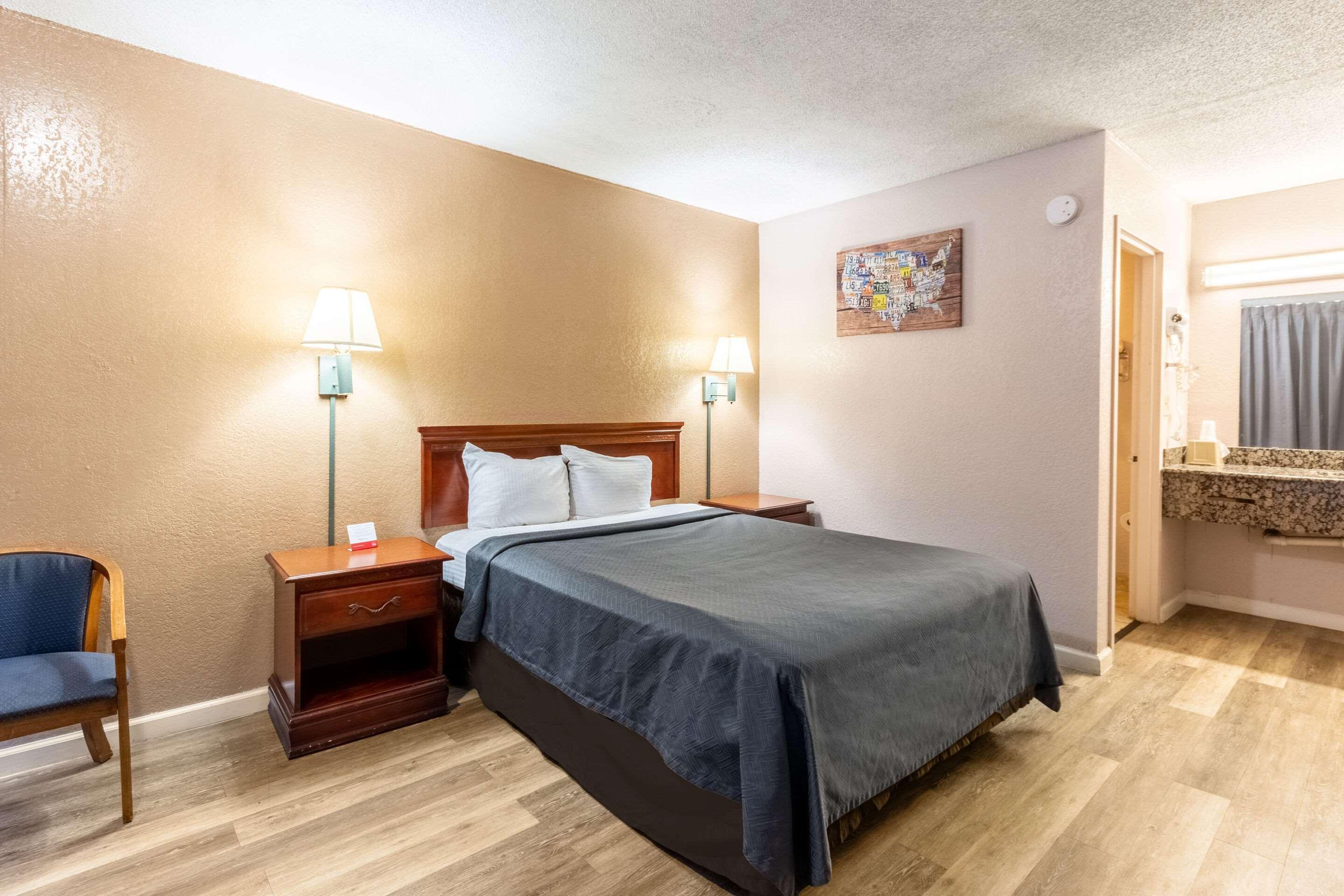 Econo Lodge Inn & Suites Near Bricktown Oklahoma City Buitenkant foto