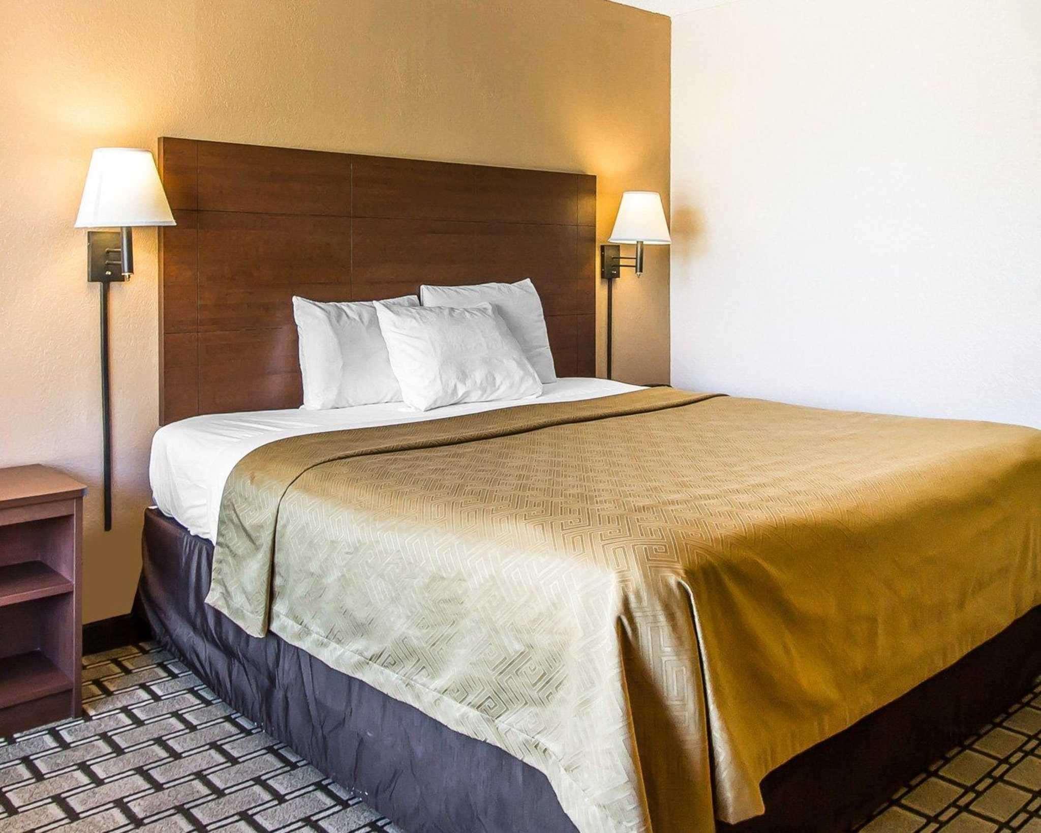 Econo Lodge Inn & Suites Near Bricktown Oklahoma City Buitenkant foto