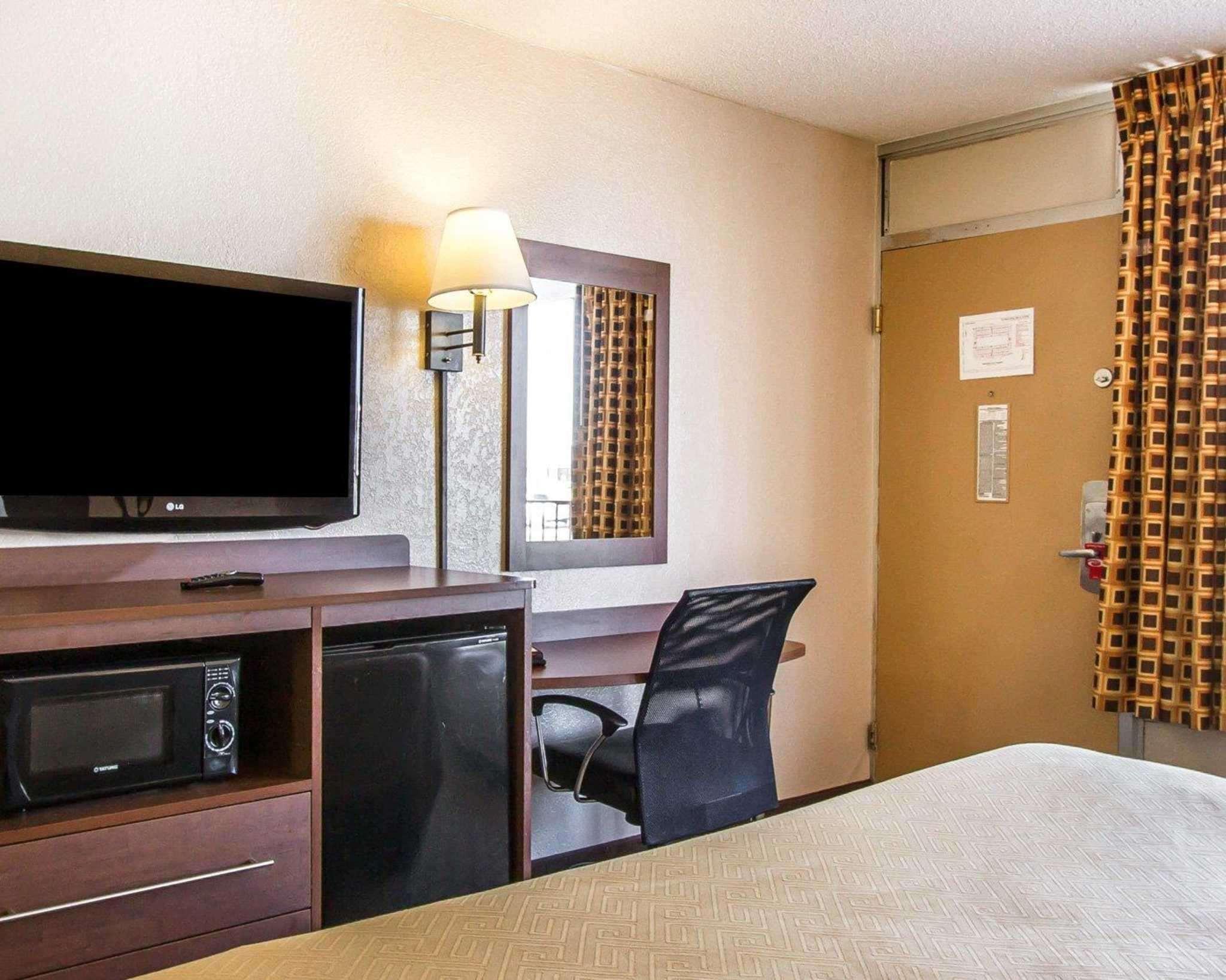 Econo Lodge Inn & Suites Near Bricktown Oklahoma City Buitenkant foto