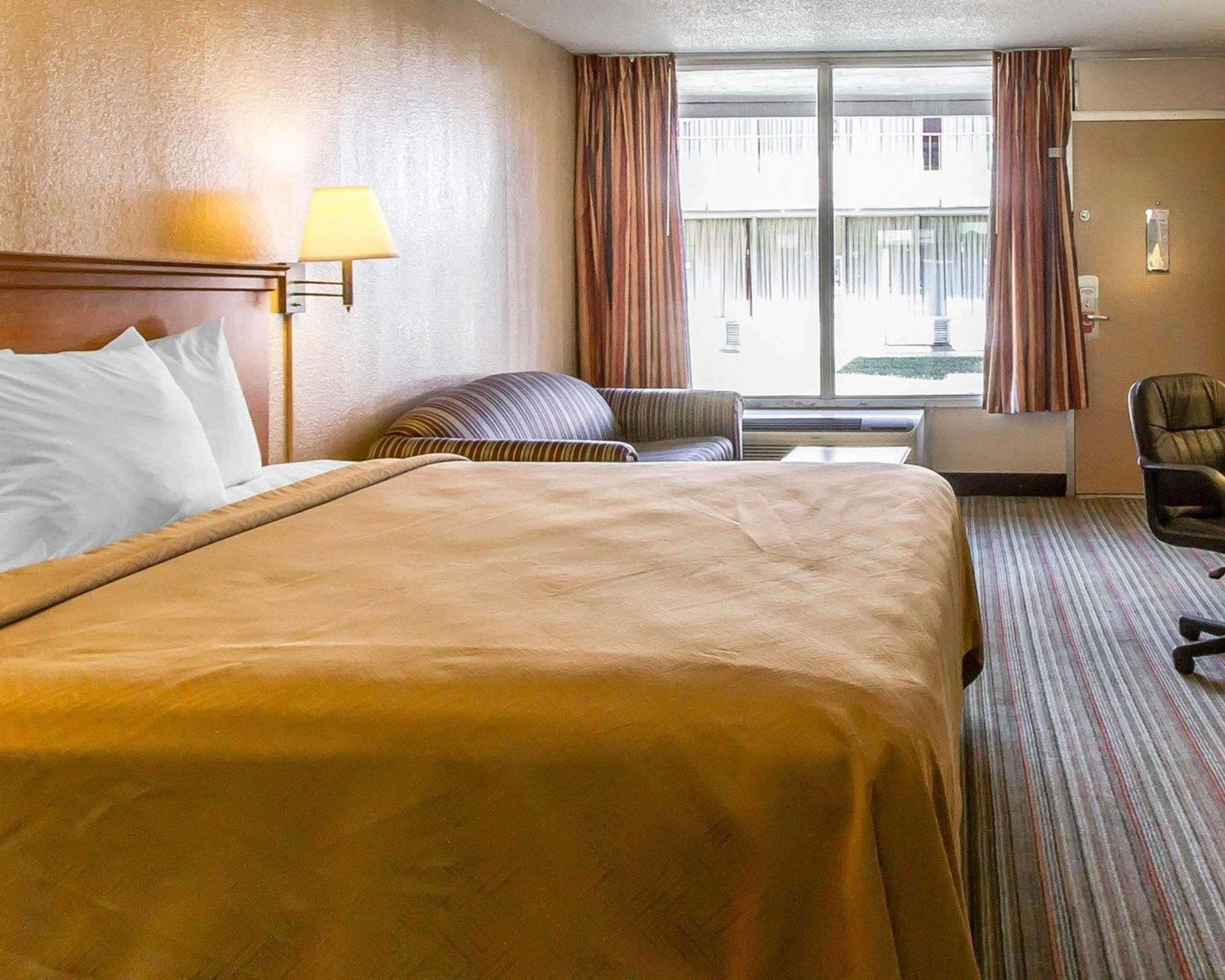 Econo Lodge Inn & Suites Near Bricktown Oklahoma City Buitenkant foto